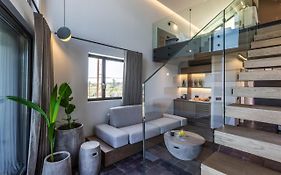 Acro Upscale Residences